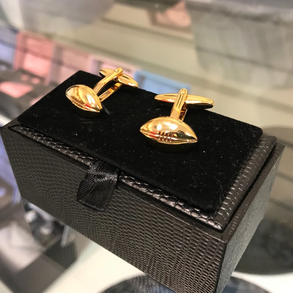 Cuff links